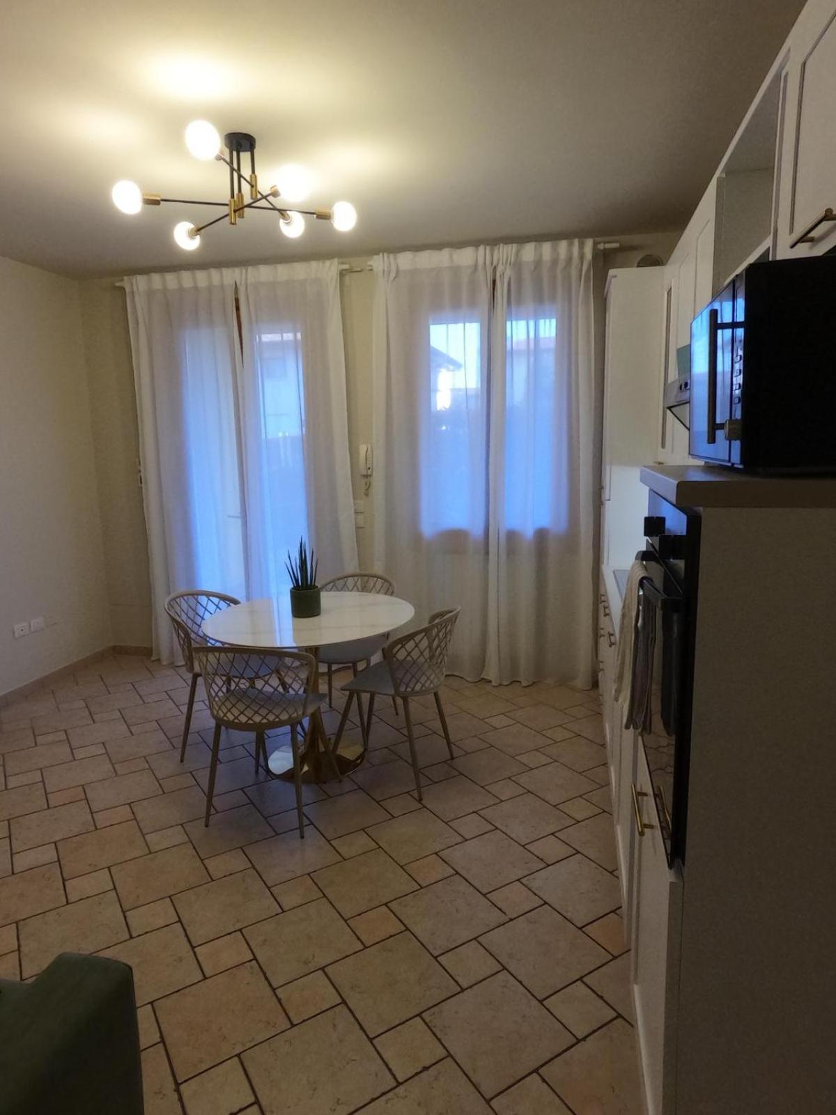 Hoya Apartment Sirmione Exterior photo