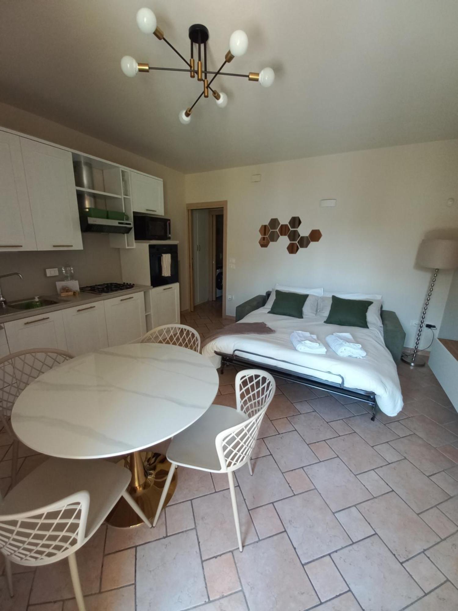 Hoya Apartment Sirmione Exterior photo